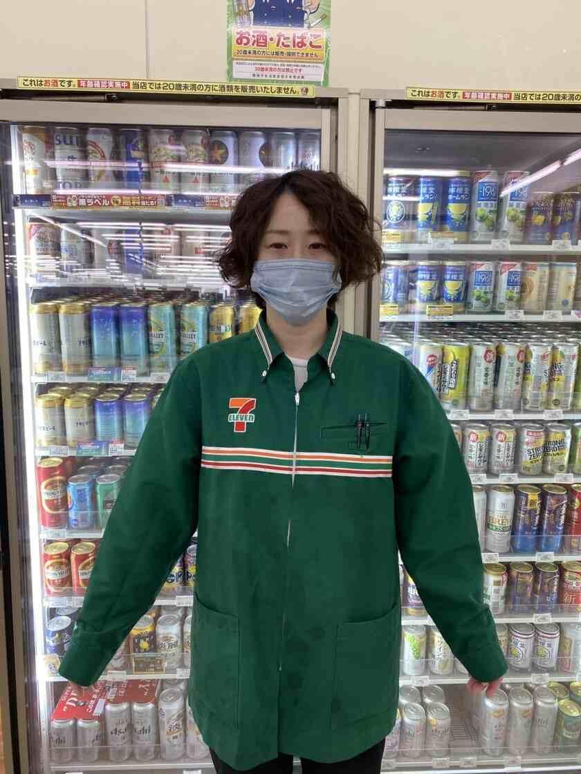 セブンイレブン杉並浜田山3丁目店の制服1