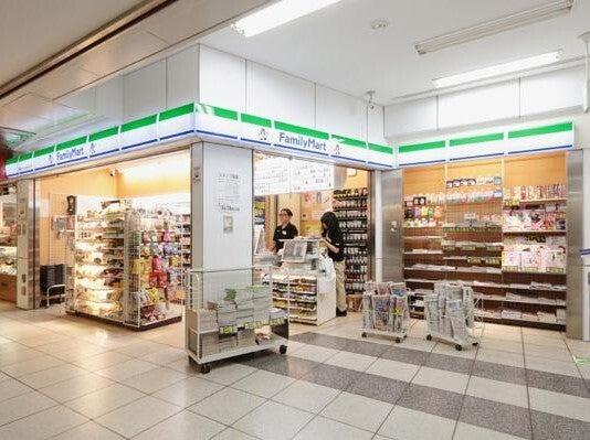 ファミリーマート地下鉄横浜駅ミニ店の仕事画像1