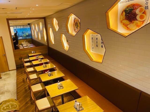 元町ラーメン天華　港山下店の仕事画像3