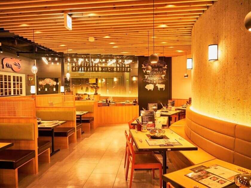 しゃぶしゃぶ但馬屋 イクスピアリ店の制服3