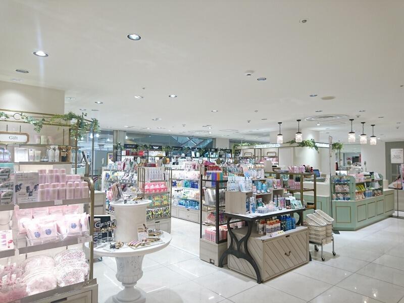 メイクアップソリューション星ヶ丘の仕事画像2