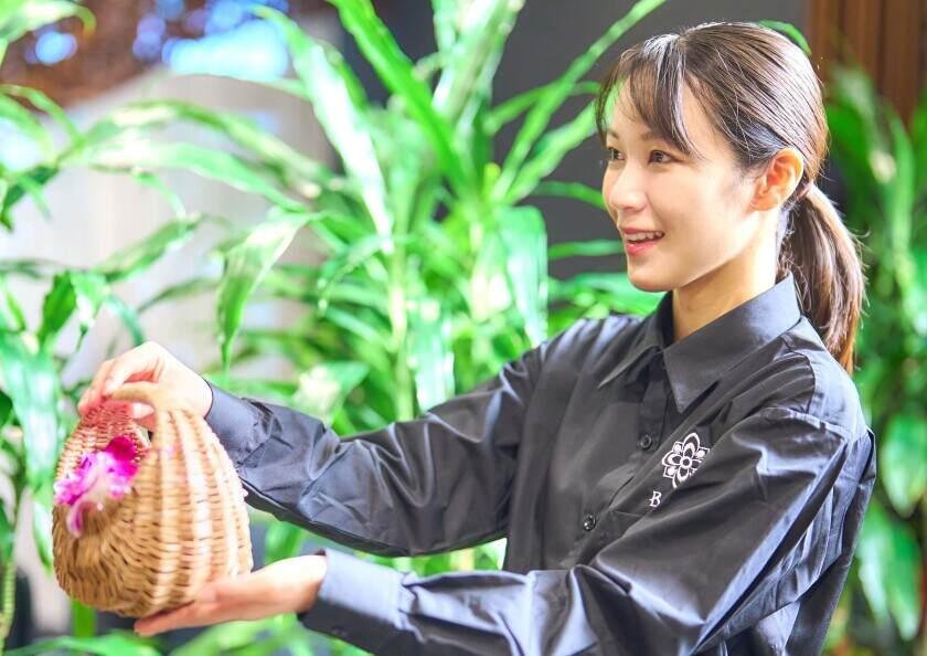 ホテルバリアンリゾート錦糸町店の制服1