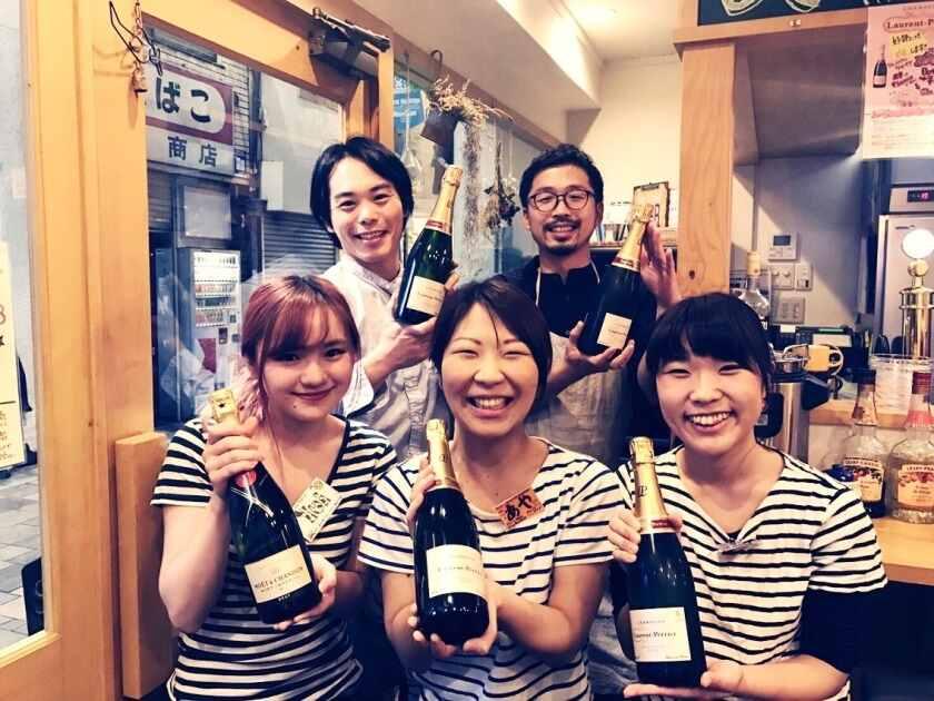 ローマピッツァと窯焼きイタリアン　姫路バルの制服6