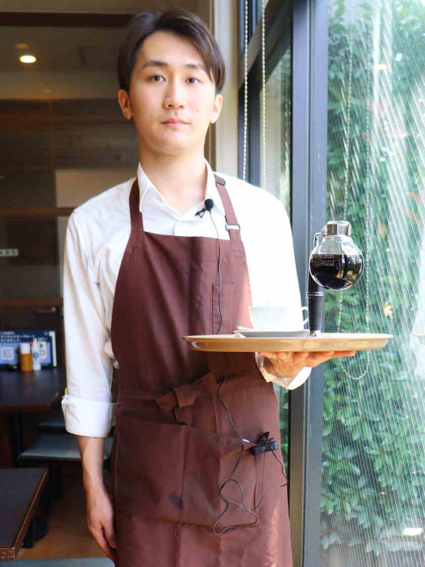 倉式珈琲店　広島本通店の制服3