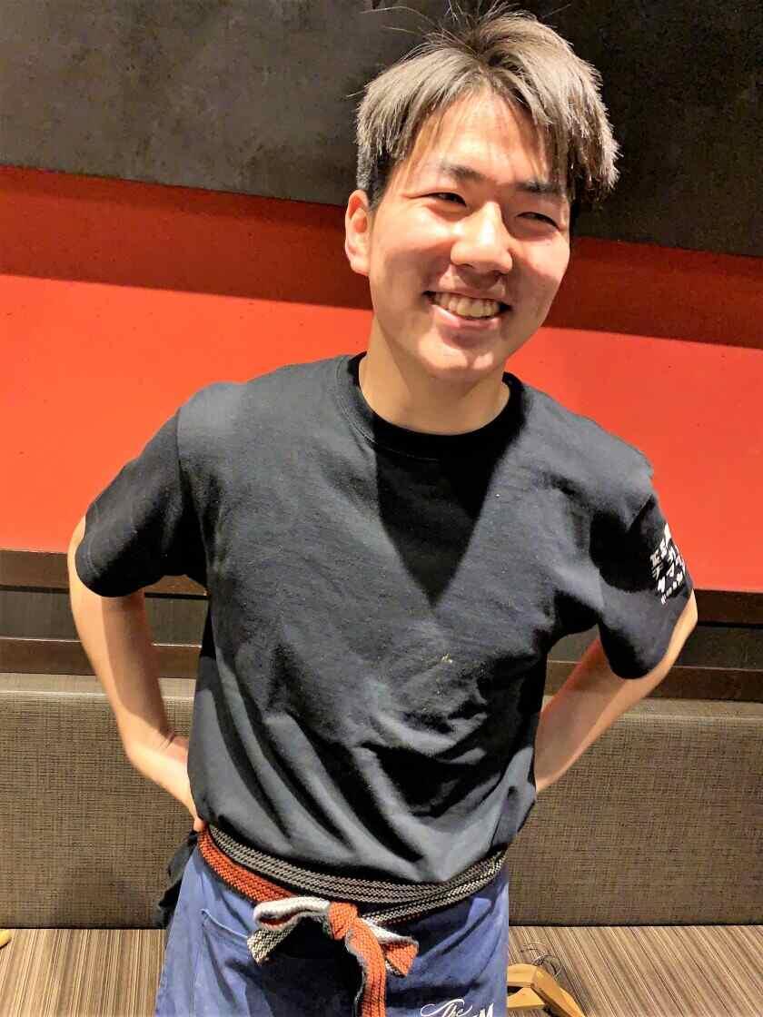 玉河グループ　有限会社野村興業 　串焼き たまがわの制服3