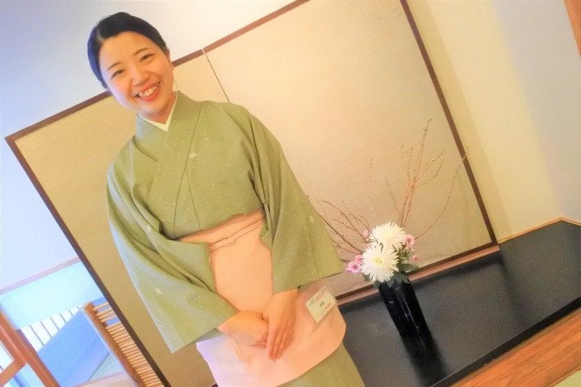 かに道楽　神戸ハーバーランド店の制服1
