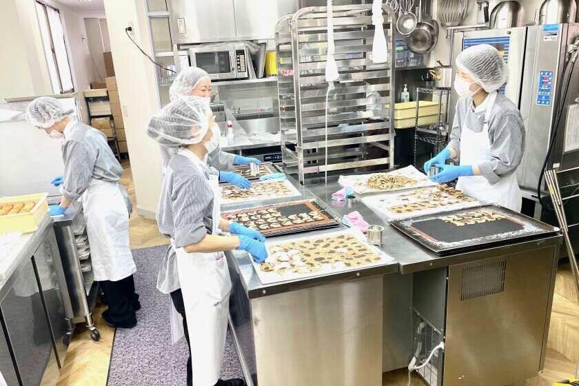 フェアリーケーキフェア　田園調布・アトリエ工房の制服1