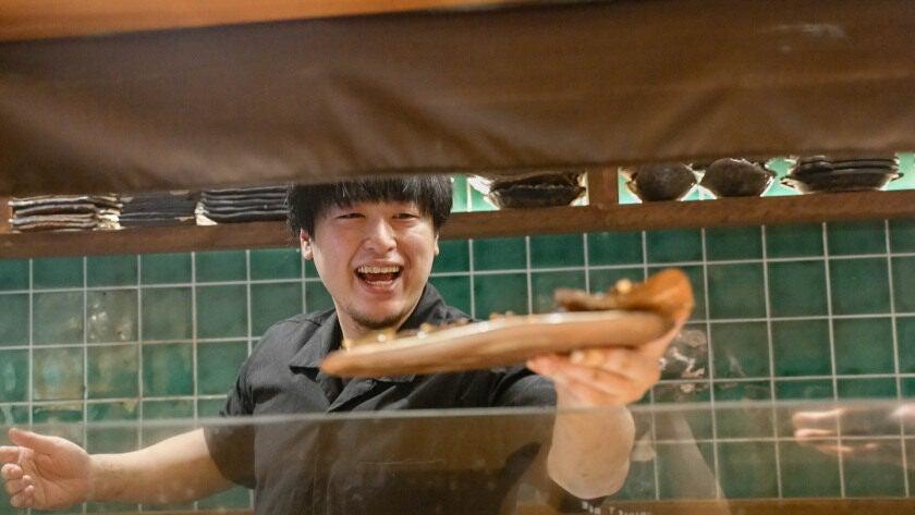 炭火焼き鳥 鴨尽の制服2