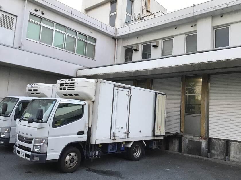 食道園　食材センターの制服3
