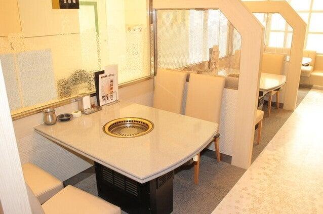 食道園 パラディ学園前店の制服4