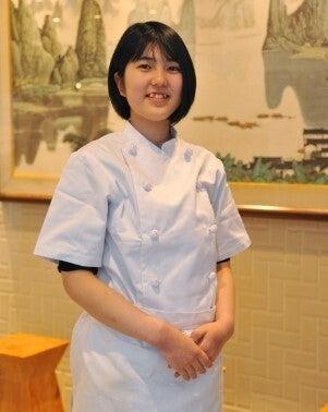 食道園 北新地店の制服2