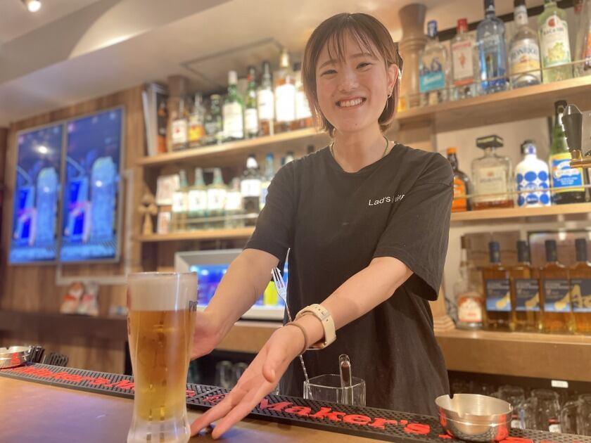 Lad's Dining 丸の内店の制服2
