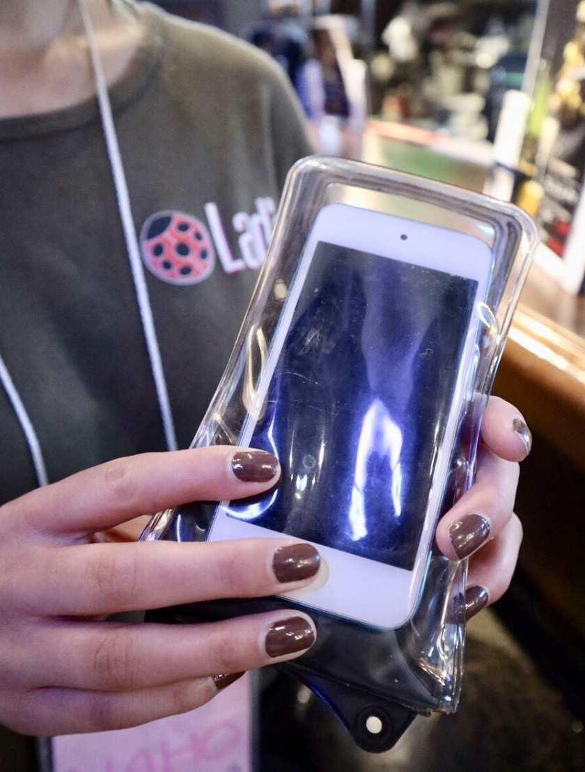 Lad's Dining 新宿西口ハルクの制服4