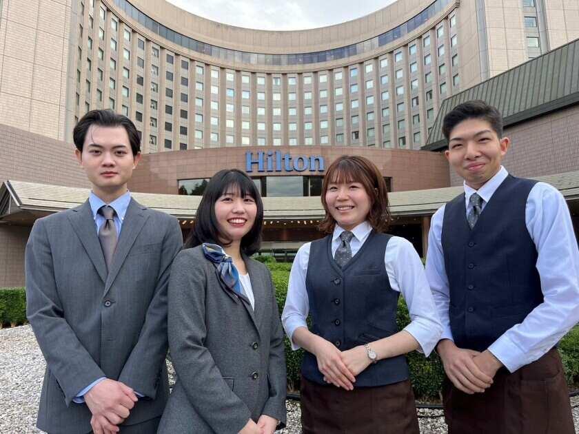 ヒルトン成田の制服1