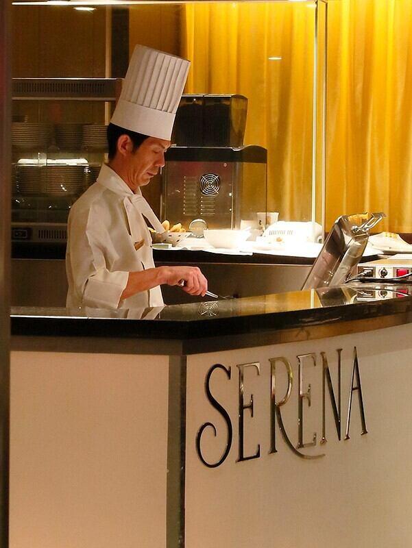 ホテル日航奈良の制服1