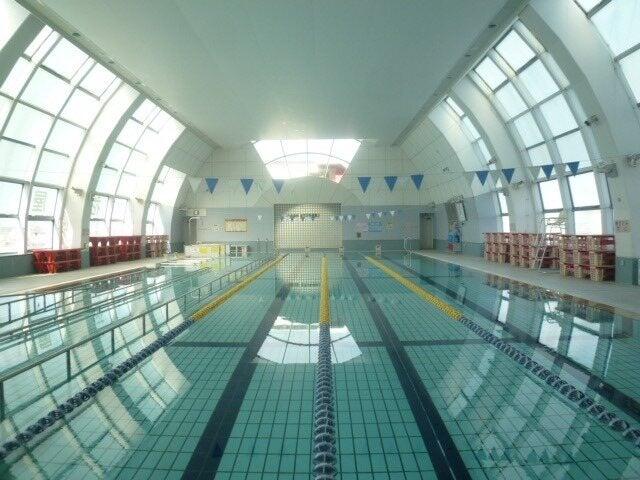 此花屋内プールの制服3