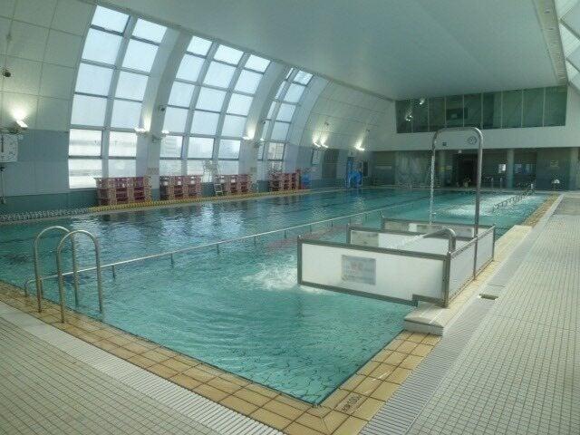 此花屋内プールの制服4