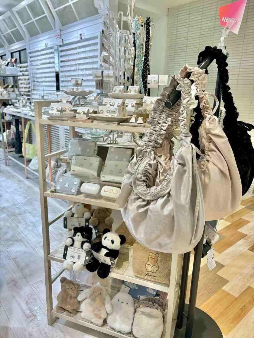 MARQUISE(マルキーゼ) ルミネエスト新宿店の制服5