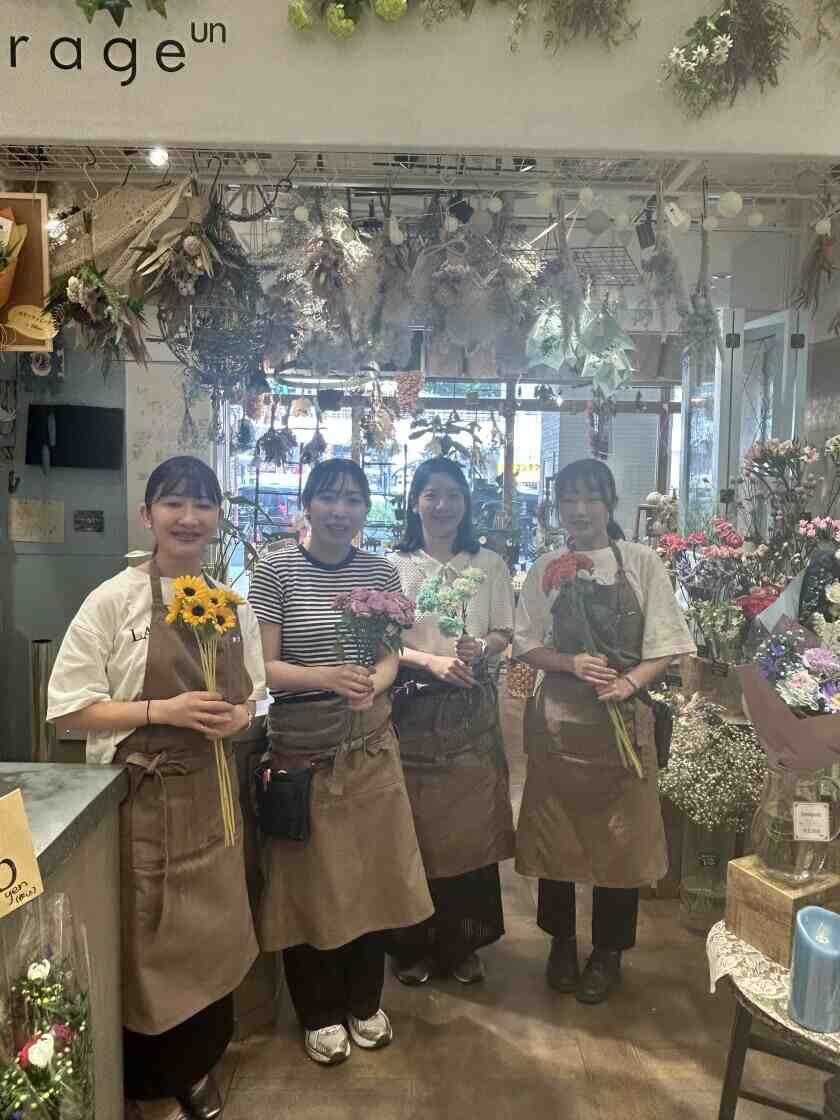 フルラージュアン　立川店の制服1