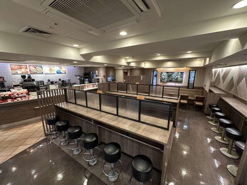 ドトールコーヒー横浜駅店の制服2