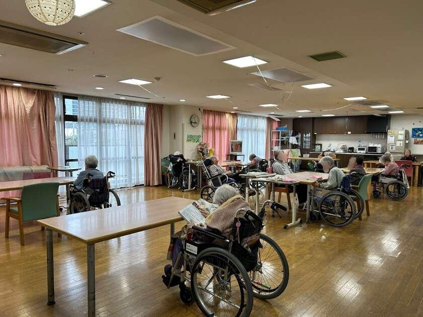 特別養護老人ホームだんらんの制服1