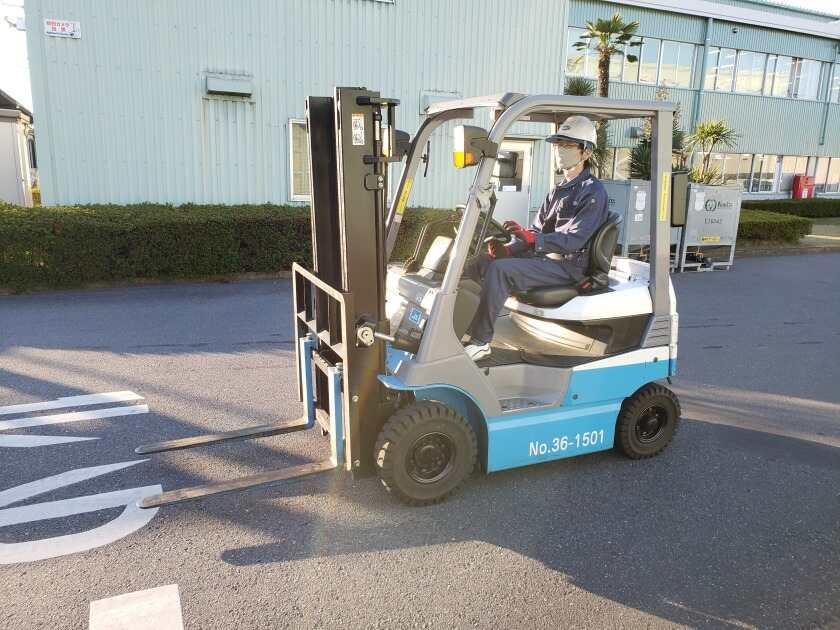 川崎陸送株式会社　江川営業所の制服1