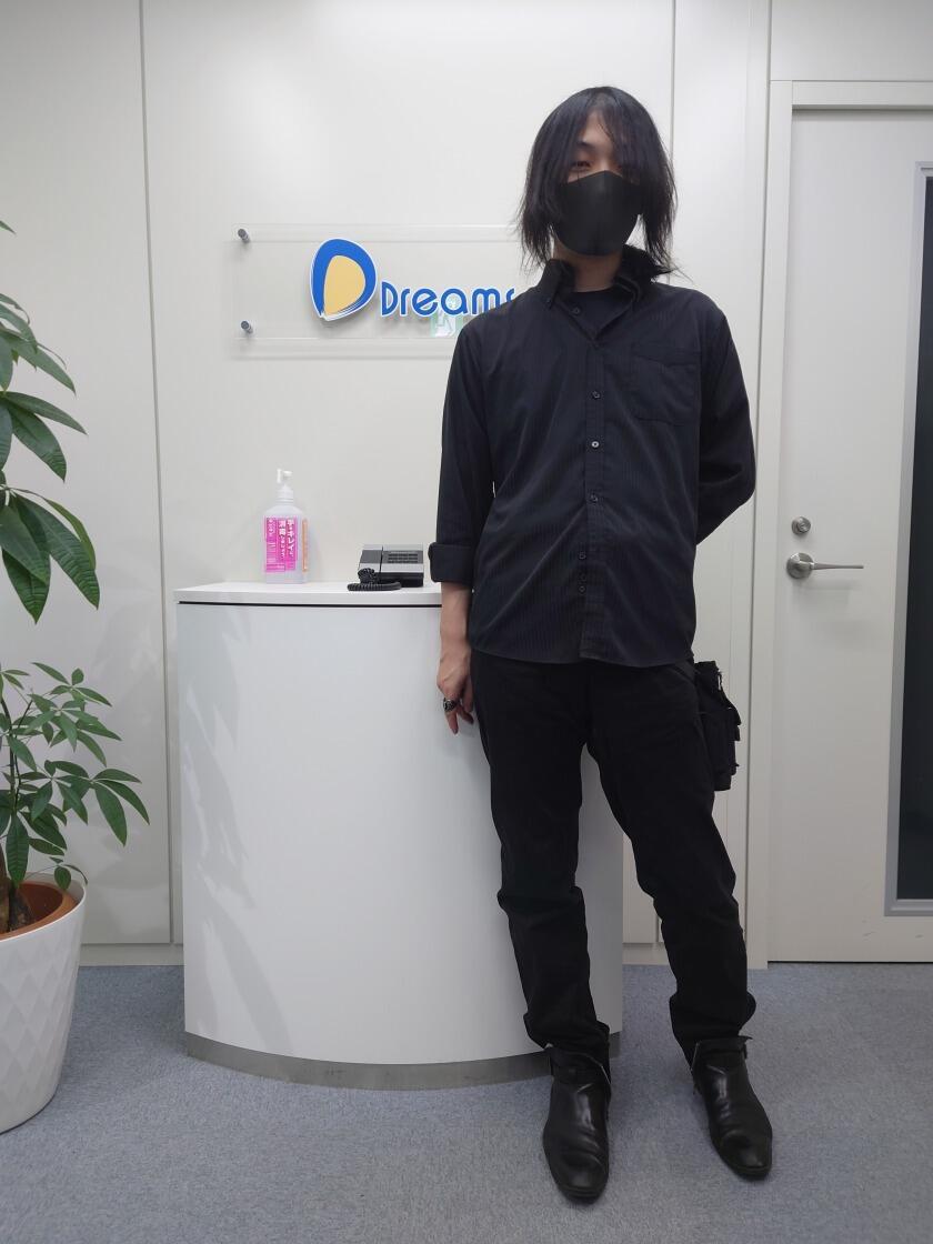 株式会社ドリームス　大森本社の制服3