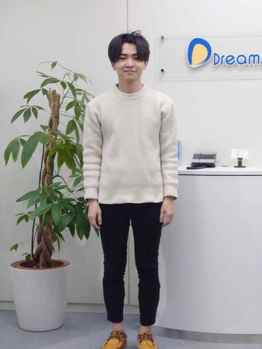 株式会社ドリームス　大森本社の制服2