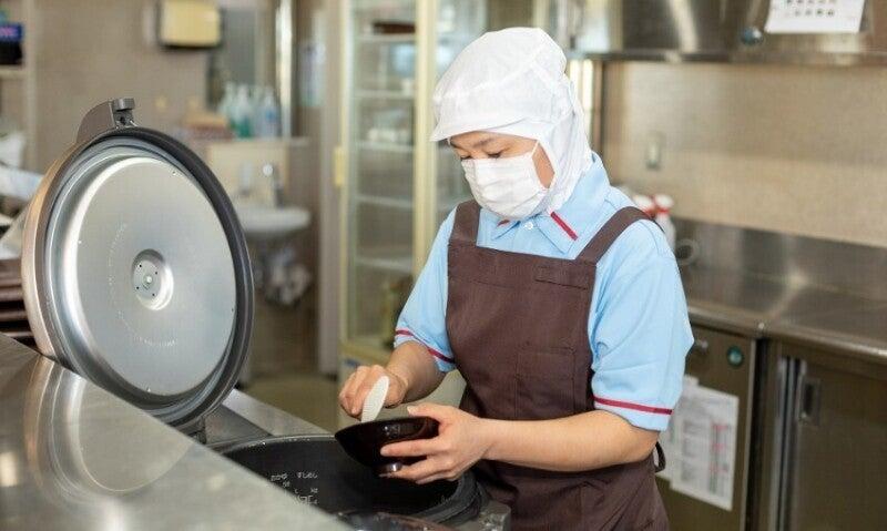 病院内の入院患者さん及び、職員食の調理補助及び配膳業務の仕事画像1