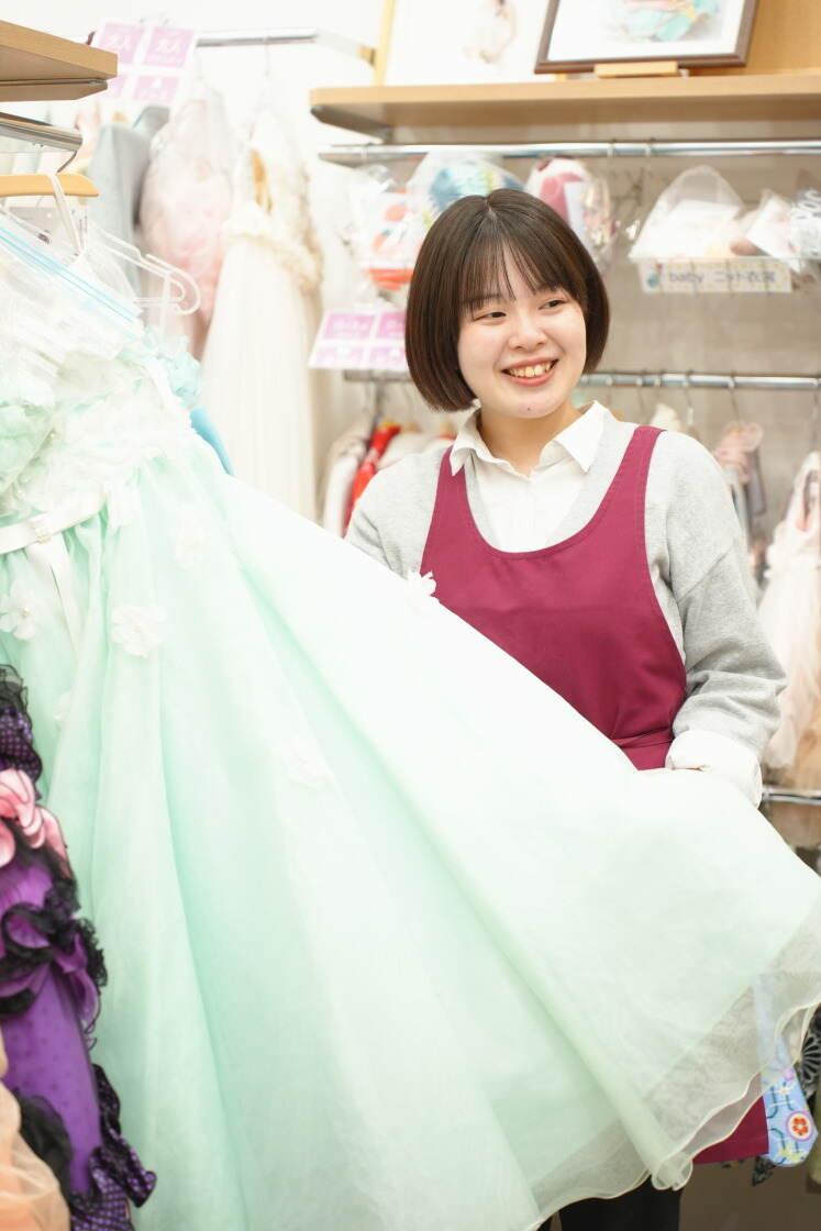 アニバーサルスタジオ　ヴィアモール江南店の制服6