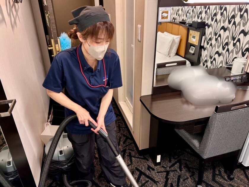 株式会社メデルの制服1