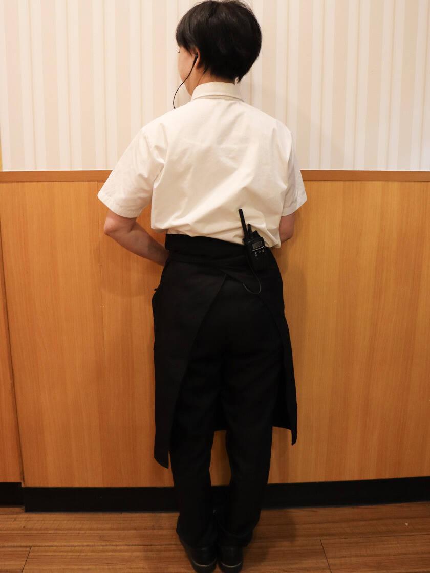 ステーキ宮　尼崎立花店の制服2