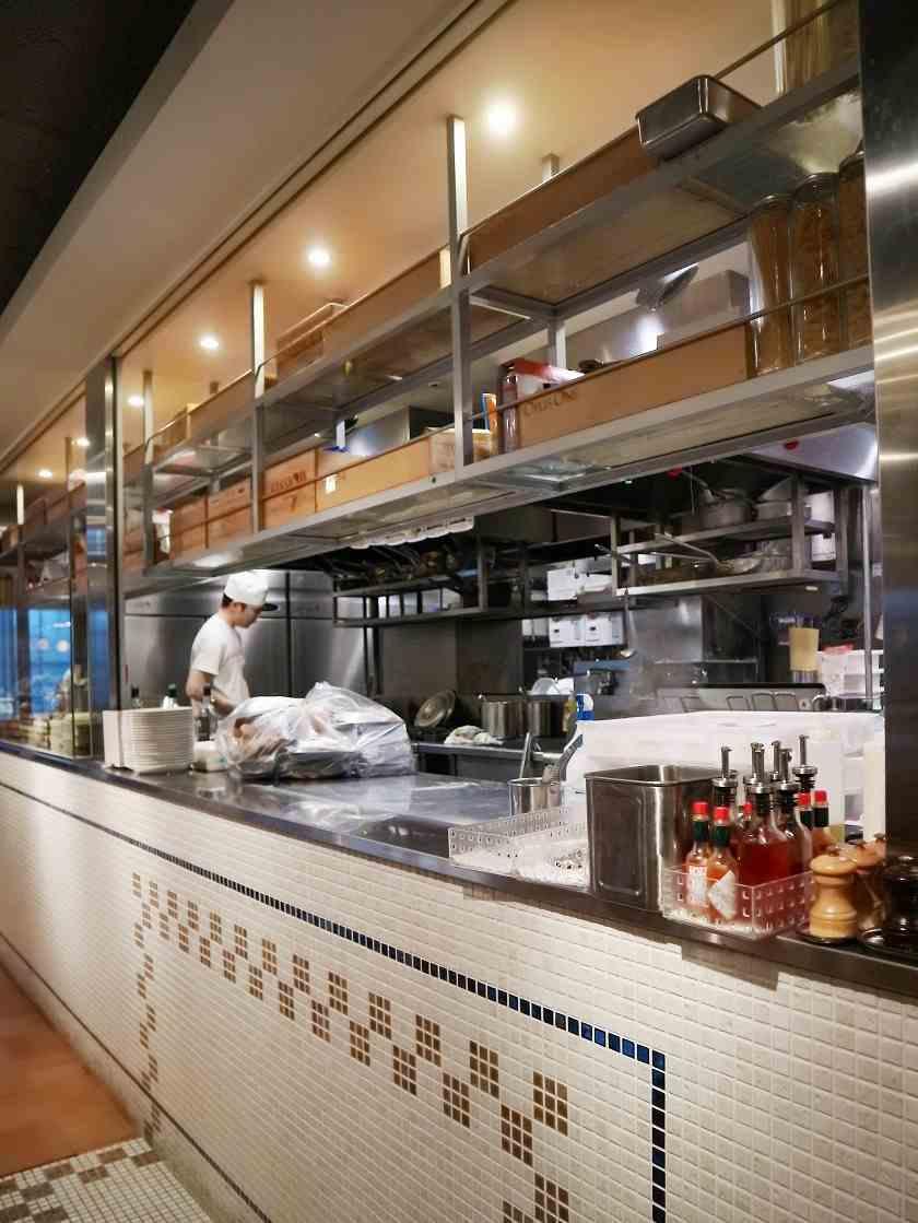 ダボッチャーノ KITTE丸の内店の制服3