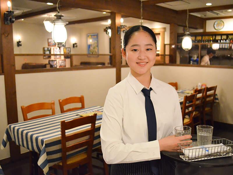 ピッツェリア マルデナポリ 上野毛店の制服1