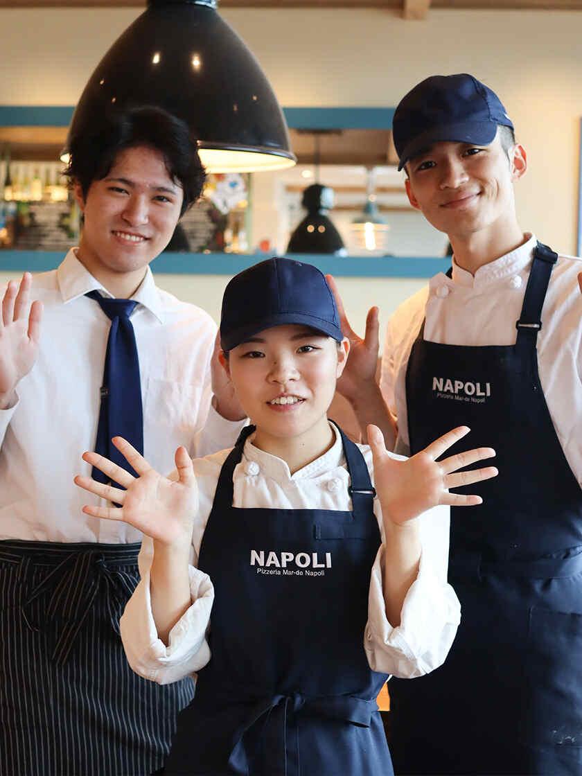 ピッツェリア　マルデナポリソラマチ店の制服6