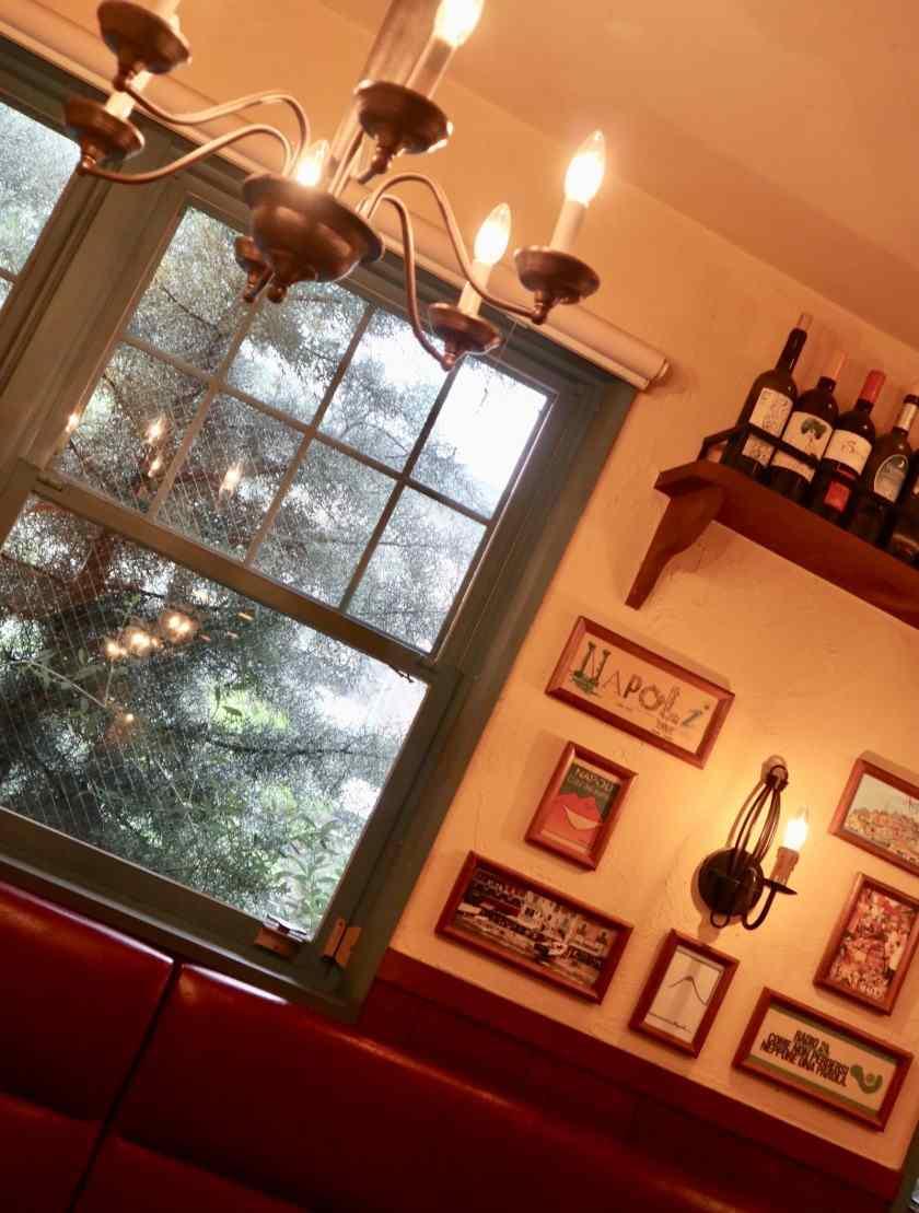 ピッツエリアマルデナポリ三鷹店の制服6