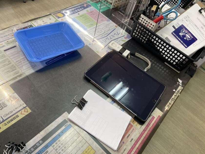 サイクルヒーロー堺駅プラットプラット店の制服2