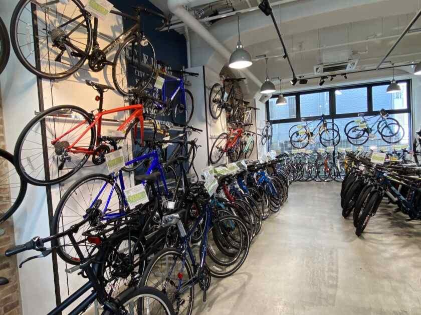 サイクルヒーローなんば店の制服2