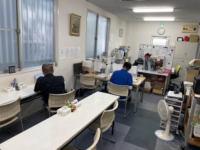 サイクルサービス2026.2の制服1