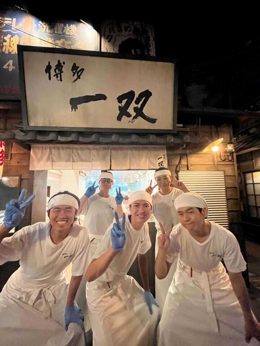 博多一双の制服3