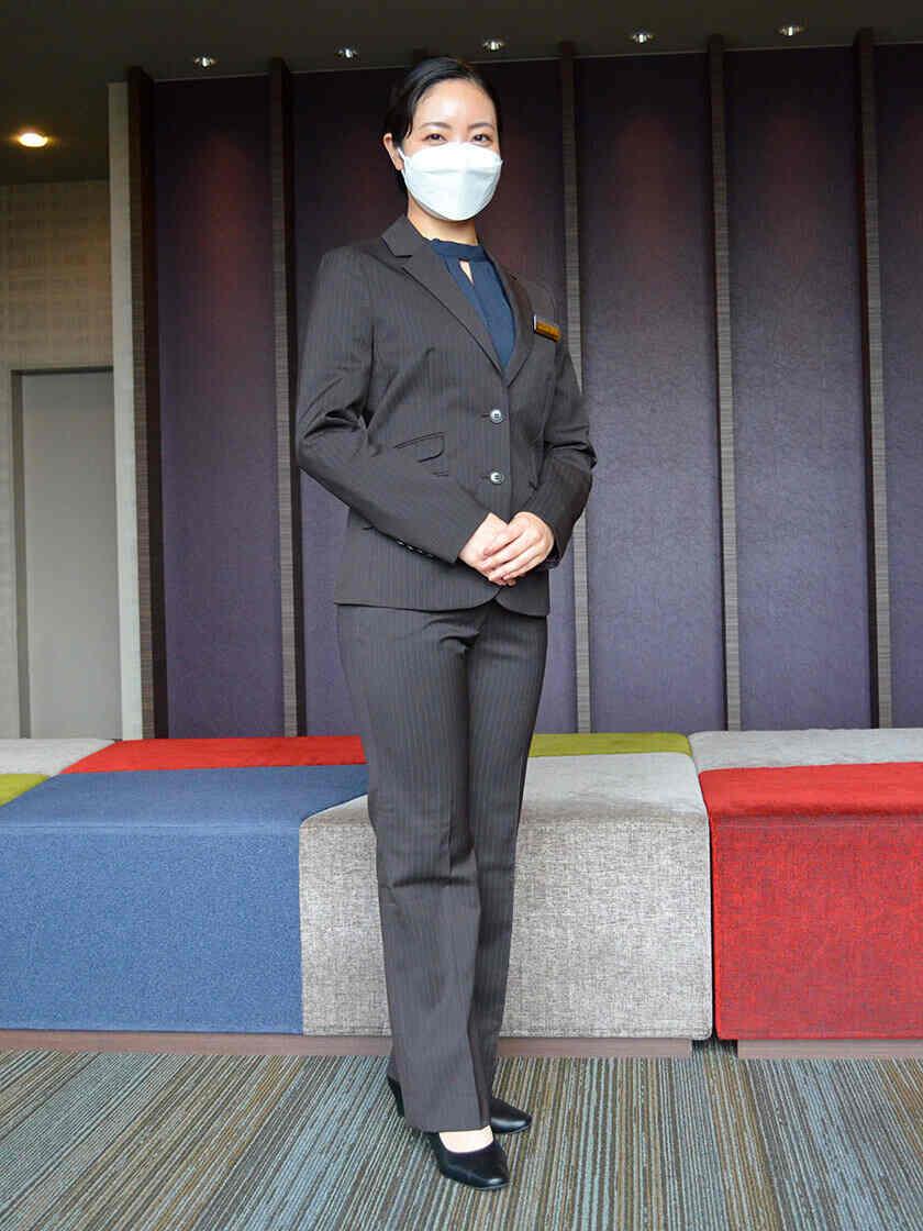 リッチモンドホテルプレミア東京スコーレの制服2