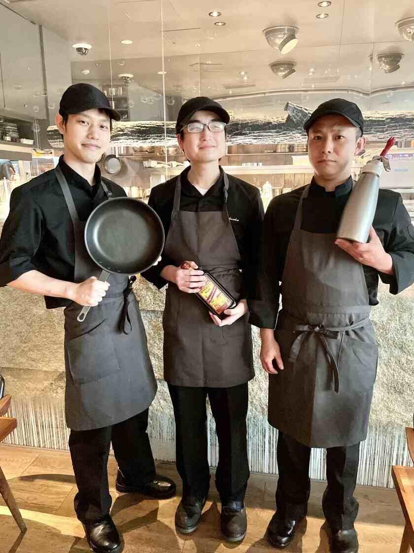 エ・オ＜ベルナール・ロワゾー・スィニャテュール＞の制服2