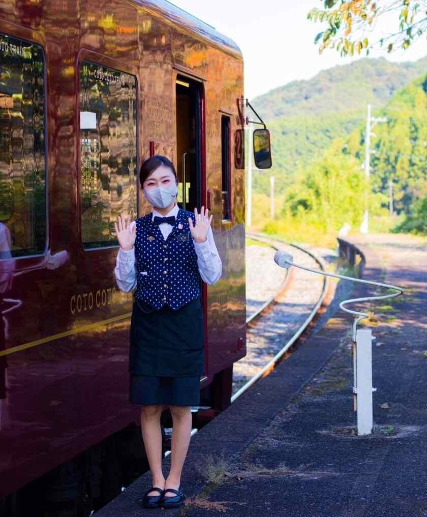 株式会社ハートピア　パーティプロ本部の制服1