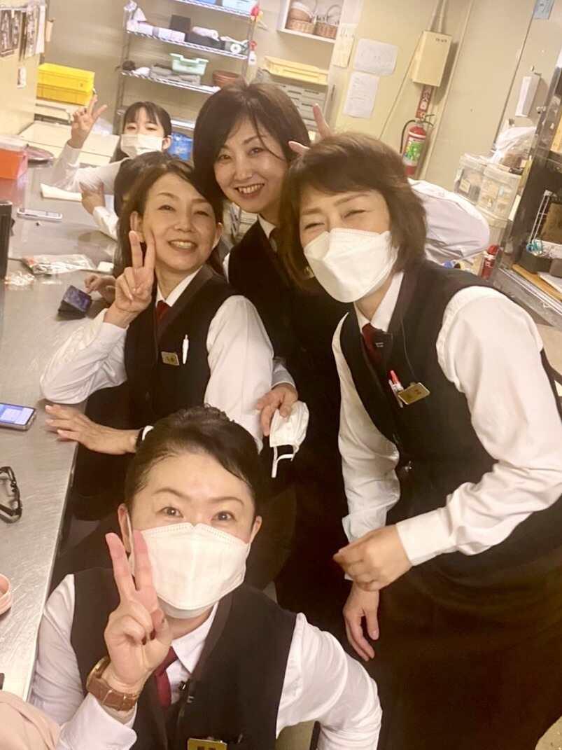 株式会社ハートピア　パーティプロ本部の制服1