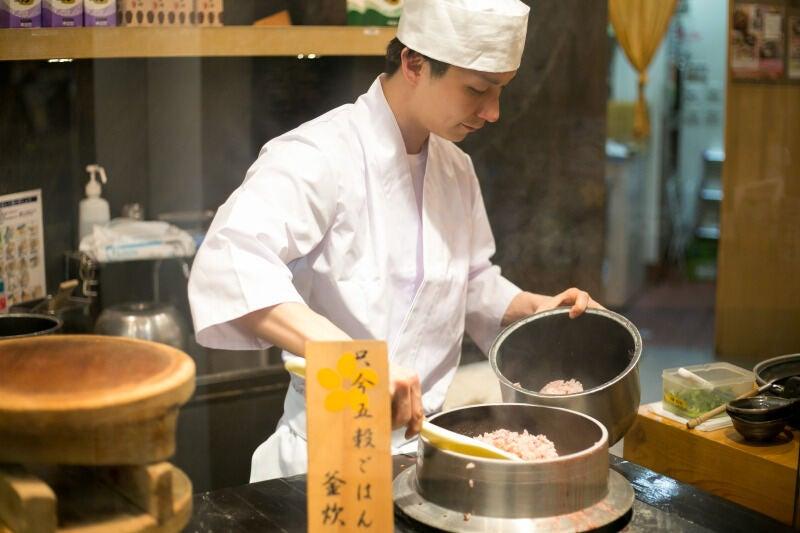 五穀 溝の口店の仕事画像1