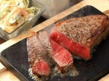 ダイヤモンドステーキ　浦和美園店の制服2