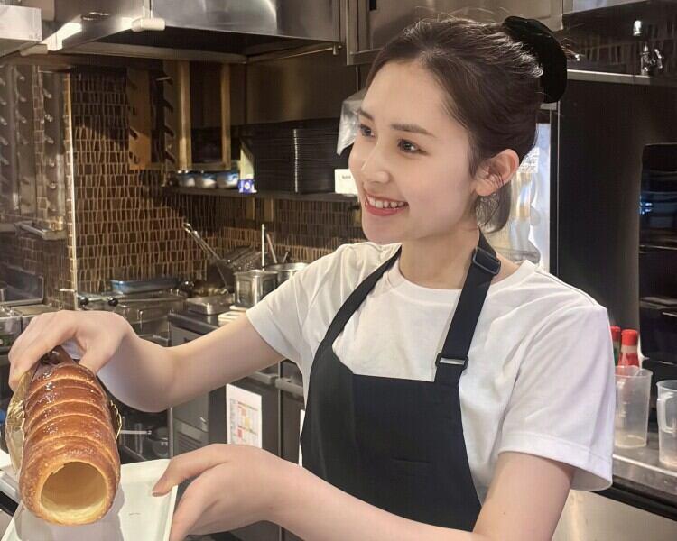 バラトンカフェ表参道店の仕事画像1