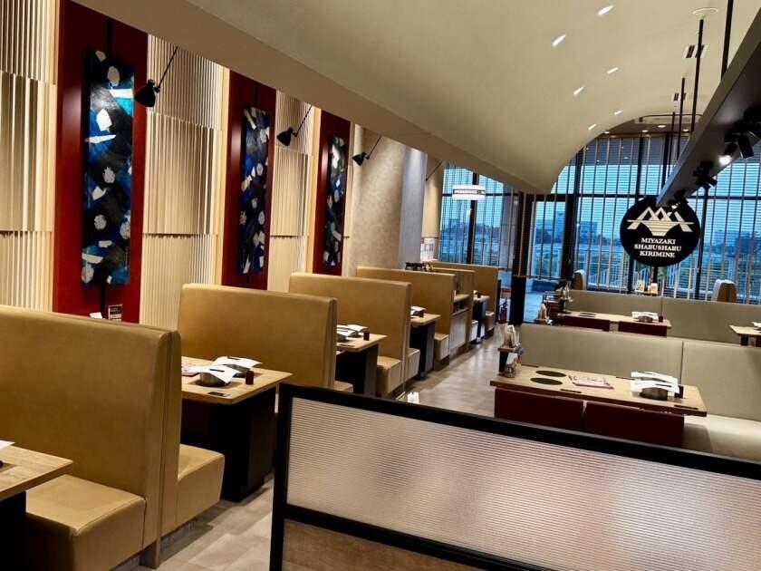 宮崎しゃぶしゃぶ霧峰　幕張新都心店の制服4