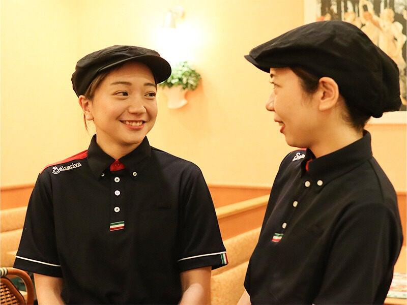 サイゼリヤ　日暮里東口店の仕事画像3