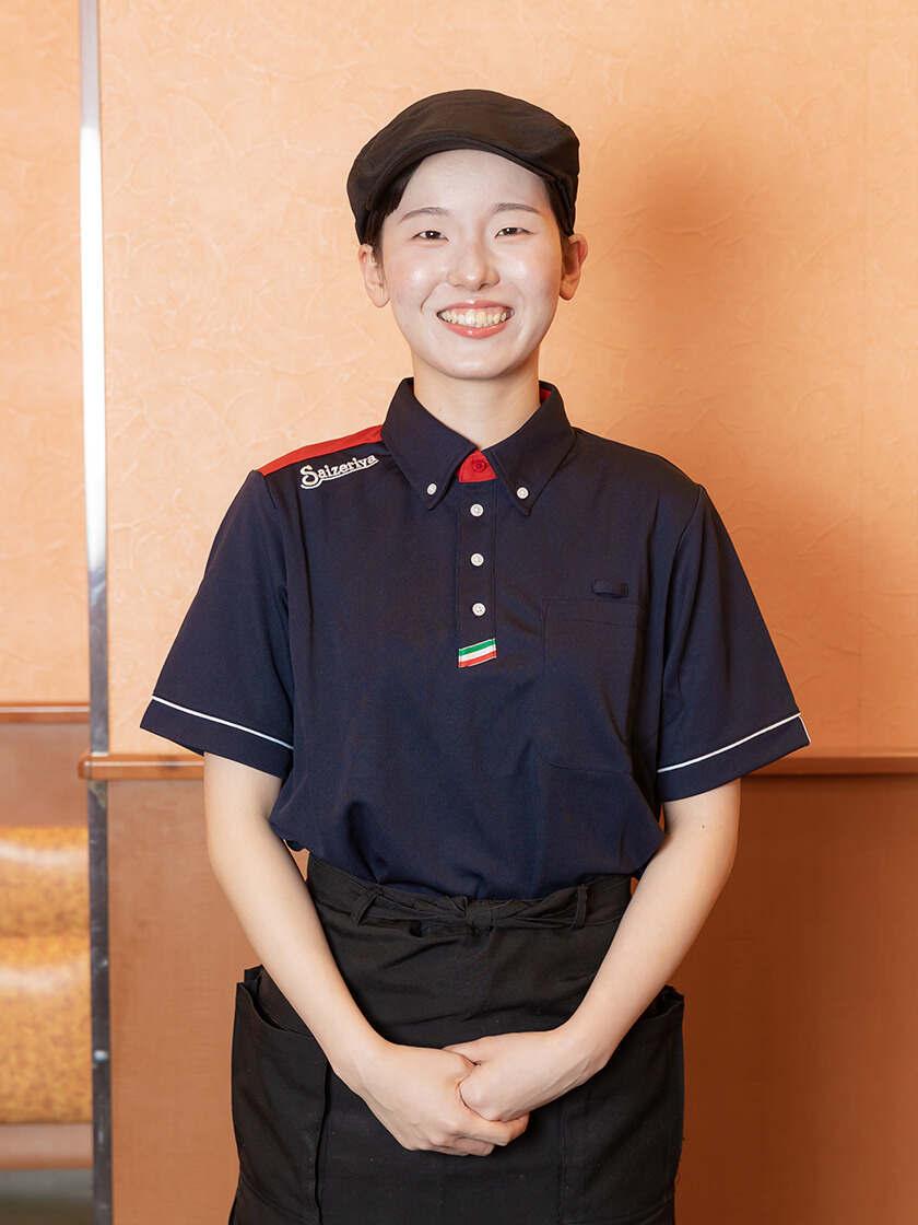 サイゼリヤ　イオンモール土浦店の制服2
